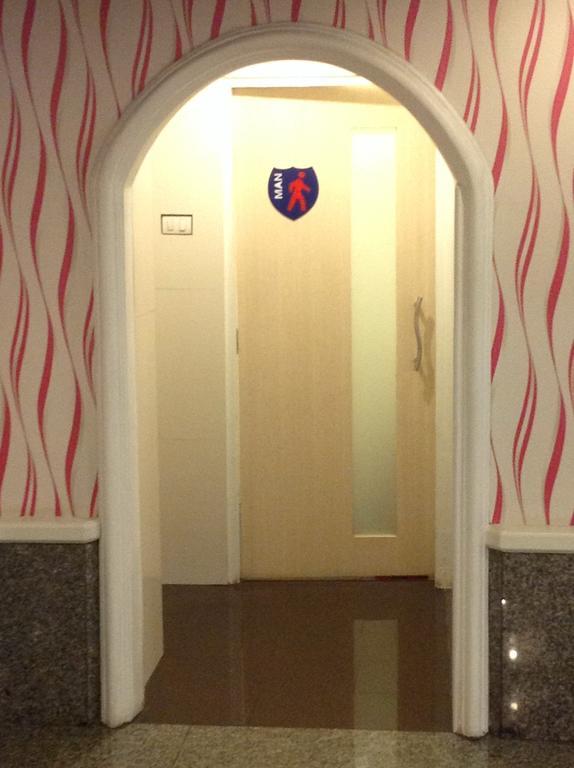 Highway Hotel Чиангмай Екстериор снимка